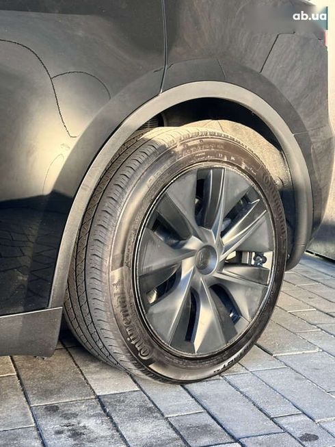Tesla Model Y 2024 - фото 28