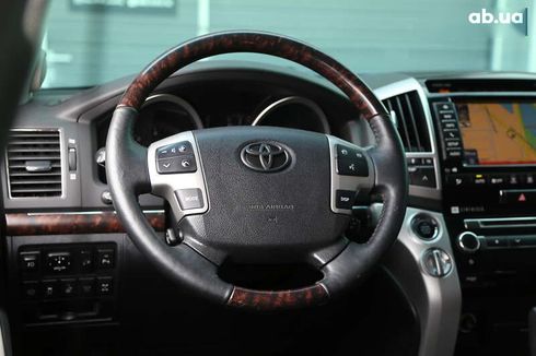 Toyota Land Cruiser 2012 - фото 17