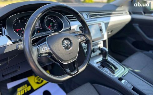 Volkswagen Passat 2017 - фото 18