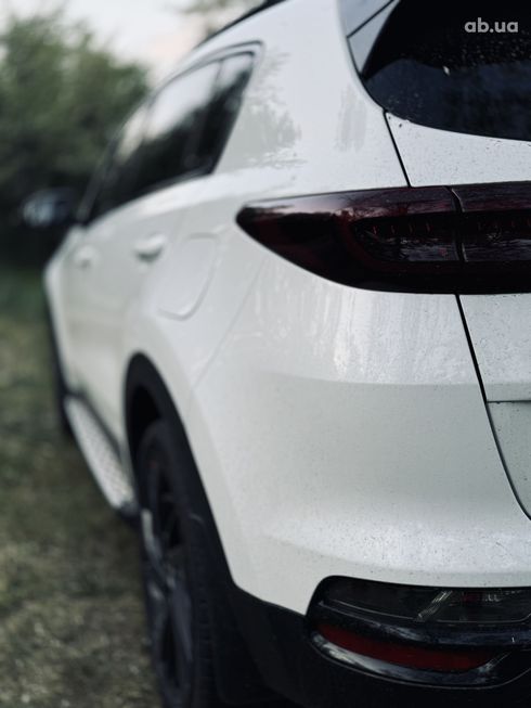 Kia Sportage 2021 белый - фото 8