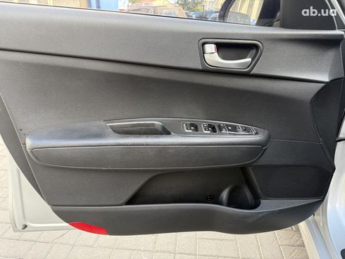 Kia K5 2015 серый - фото 19