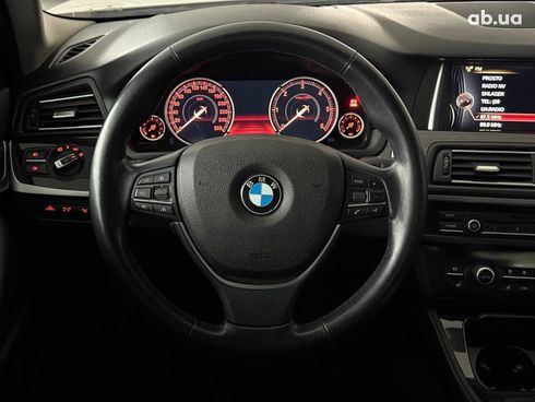 BMW 5 серия 2016 белый - фото 33