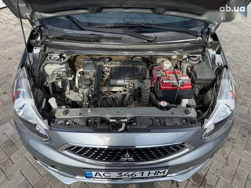 Mitsubishi Mirage 2020 - фото 17