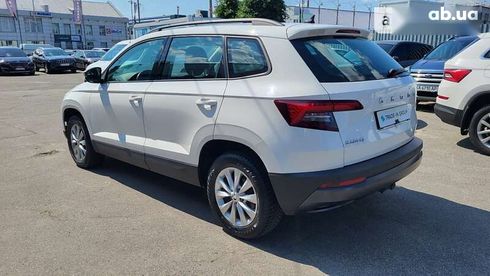 Skoda Karoq 2021 - фото 8