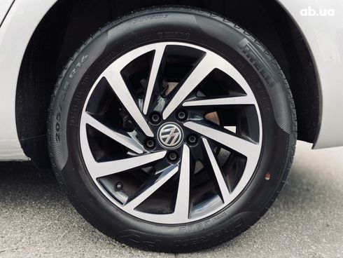 Volkswagen Golf 2018 серебристый - фото 20