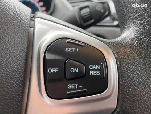 Ford Fiesta 2019 белый - фото 20