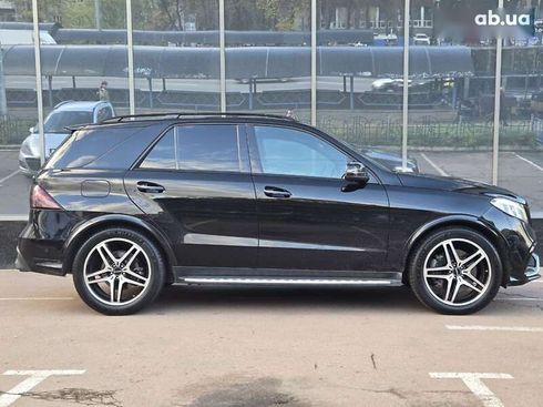 Mercedes-Benz GLE-Class 2017 - фото 3