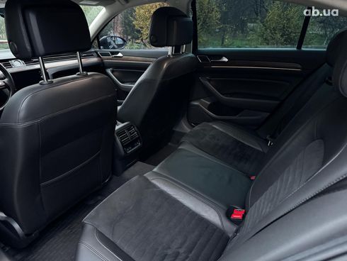 Volkswagen Passat 2018 серый - фото 24