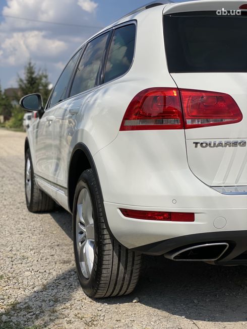 Volkswagen Touareg 2014 белый - фото 16