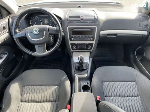 Skoda Octavia 2010 - фото 14