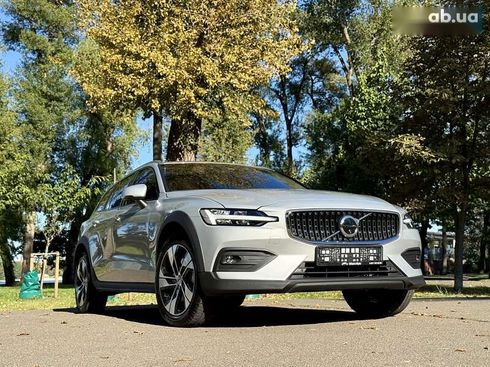 Volvo V60 Cross Country 2024 - фото 17
