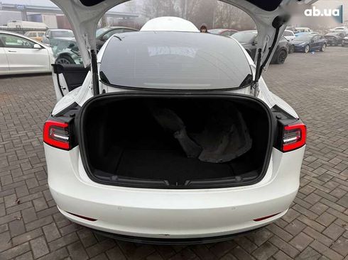 Tesla Model 3 2021 - фото 17