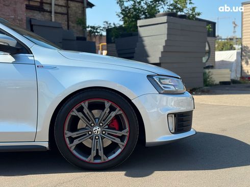 Volkswagen Jetta 2015 серый - фото 14