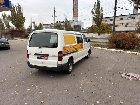 Toyota HiAce 2007 белый - фото 2