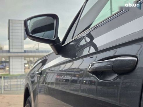 Volkswagen Touareg 2021 - фото 28