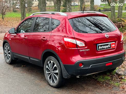 Nissan Qashqai 2012 красный - фото 8