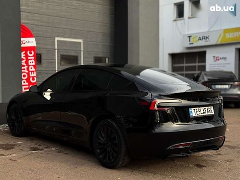 Tesla Model 3 2024 - фото 8