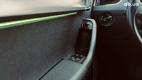 Skoda Octavia 2016 черный - фото 17