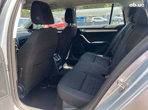 Skoda Octavia 2020 - фото 17