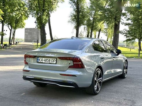 Volvo S60 2024 - фото 30