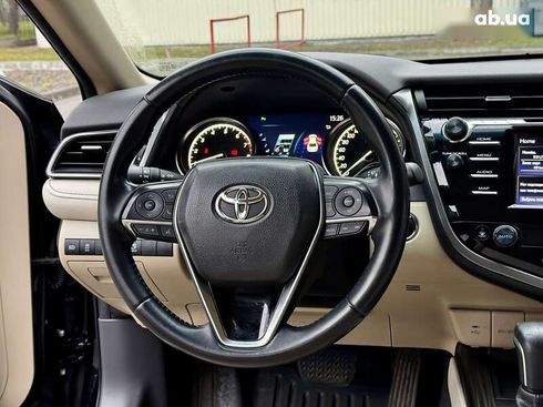 Toyota Camry 2020 - фото 30