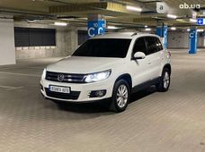 Купити Volkswagen Tiguan 2015 бу в Києві - купити на Автобазарі
