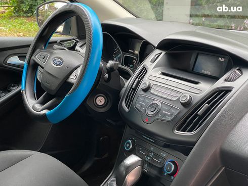 Ford Focus 2015 красный - фото 25
