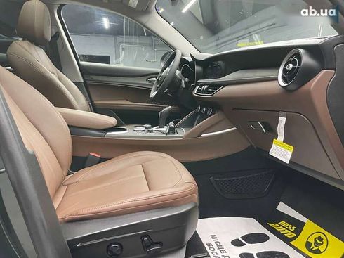 Alfa Romeo Stelvio 2021 - фото 11