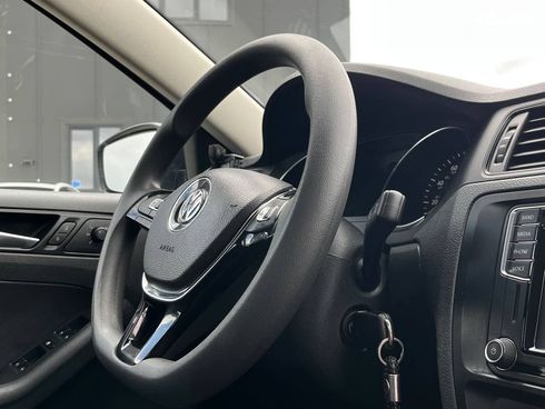 Volkswagen Jetta 2016 белый - фото 5