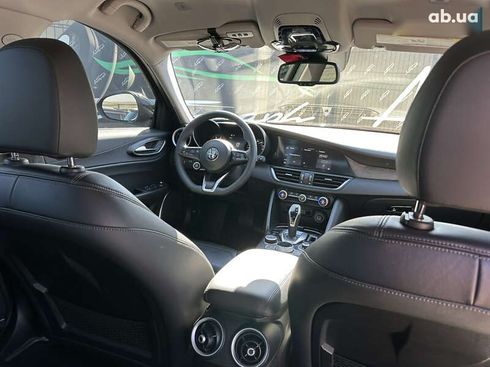 Alfa Romeo Giulia 2020 - фото 26