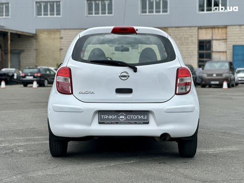 Nissan Micra 2013 белый - фото 4