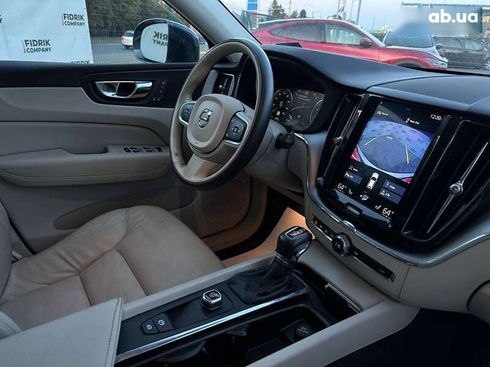 Volvo XC60 2018 - фото 16