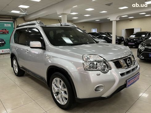 Nissan X-Trail 2013 серебристый - фото 12