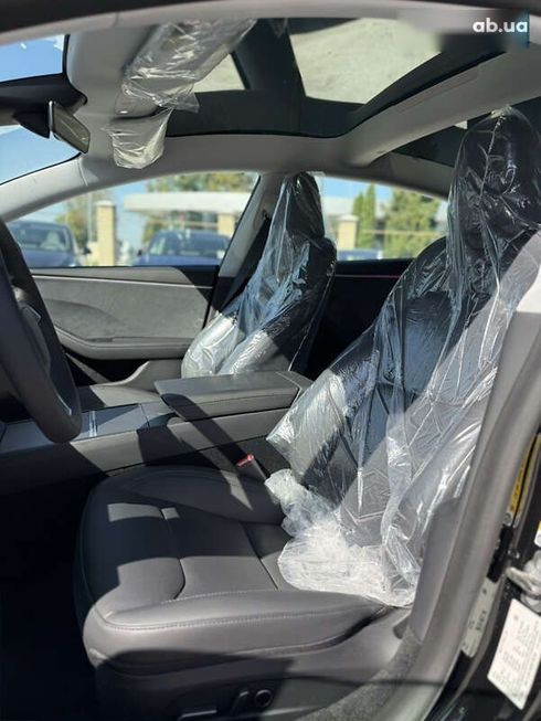 Tesla Model 3 2024 - фото 25