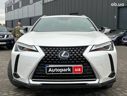 Lexus UX 2019 белый - фото 13