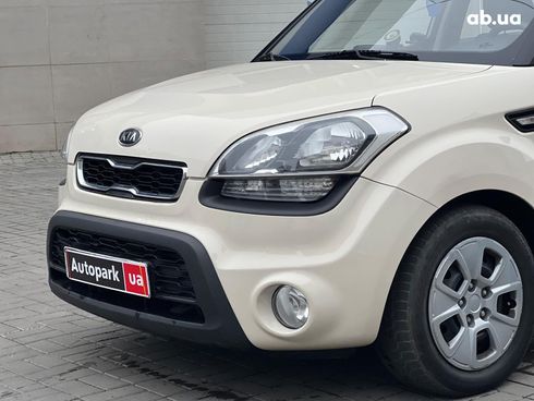 Kia Soul 2011 бежевый - фото 3