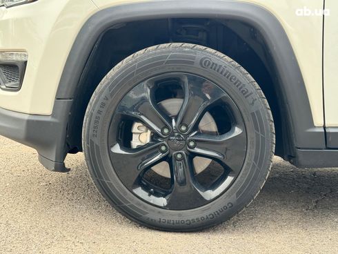 Jeep Compass 2019 белый - фото 11