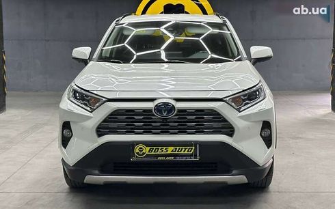 Toyota RAV4 2020 - фото 2