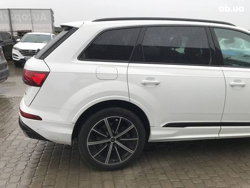 Audi Q7 2022 белый - фото 19
