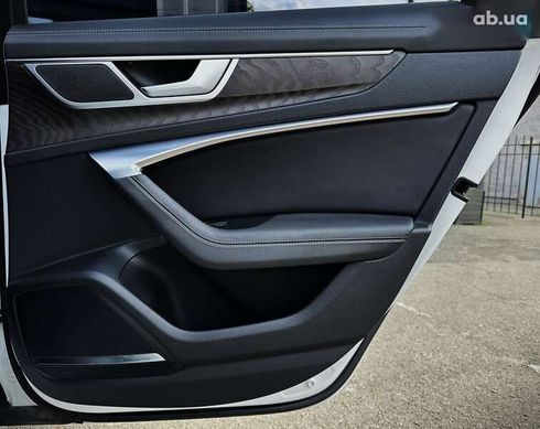 Audi A6 2020 - фото 28
