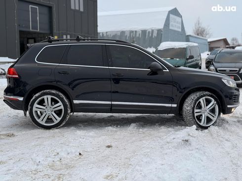 Volkswagen Touareg 2017 черный - фото 7