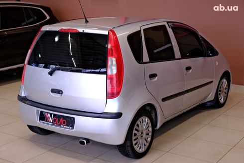 Mitsubishi Colt 2005 серебристый - фото 5