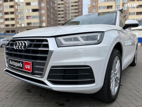 Audi Q5 2018 белый - фото 9