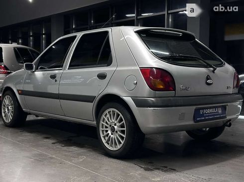 Ford Fiesta 2000 - фото 14