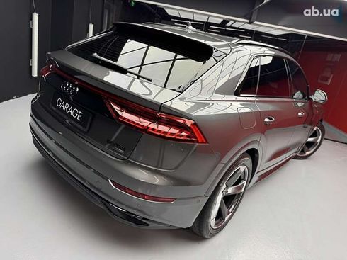 Audi Q8 2021 - фото 24