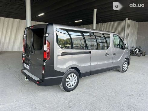 Renault Trafic 2016 - фото 6