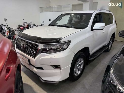 Toyota Land Cruiser Prado 2019 - фото 4