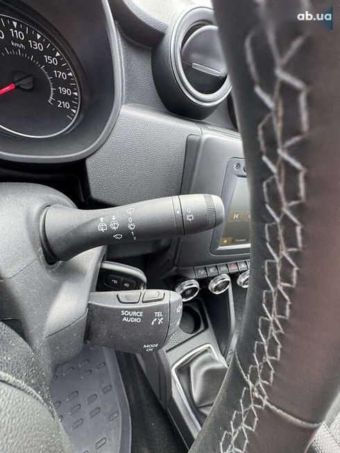 Dacia Duster 2020 - фото 23