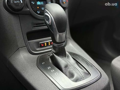 Ford Fiesta 2016 - фото 21