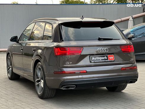 Audi Q7 2016 серый - фото 11